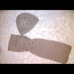 Set de gorro y bufanda tejidos